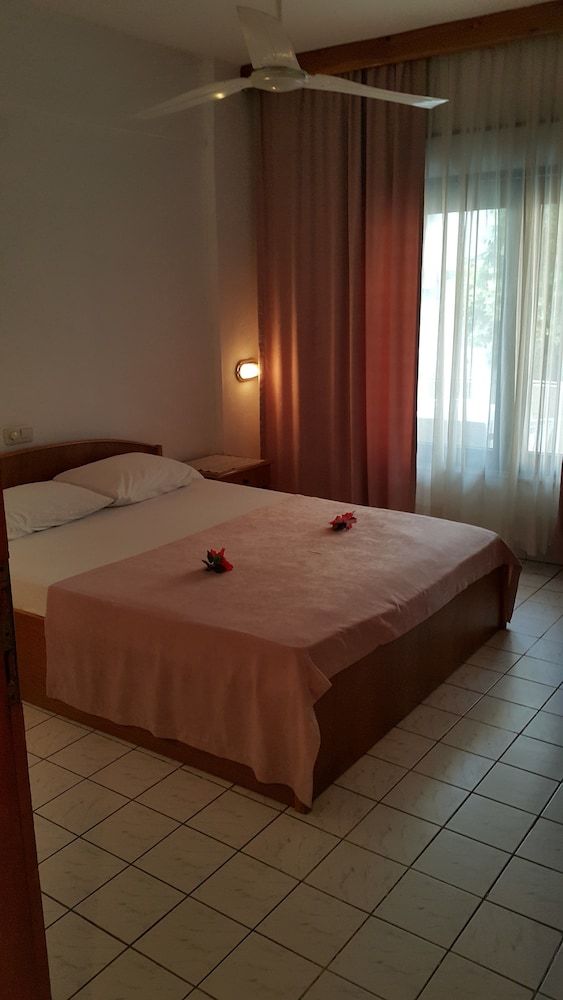 Delphin Apart Hotel Family Apartment, 1 Bedroom 2