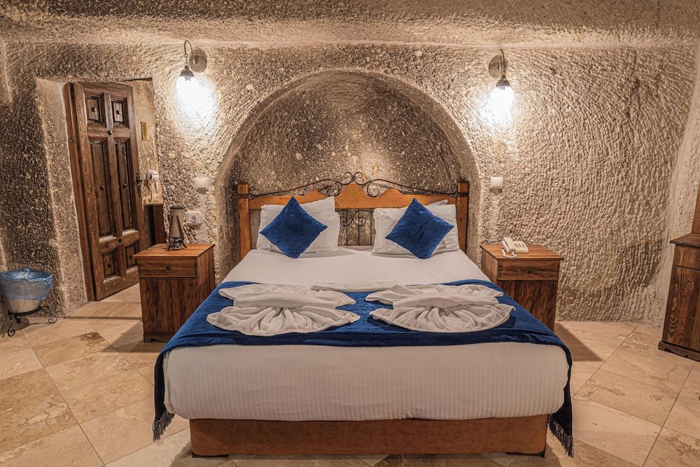 Elegance Cave Suites Deluxe Double Room 5