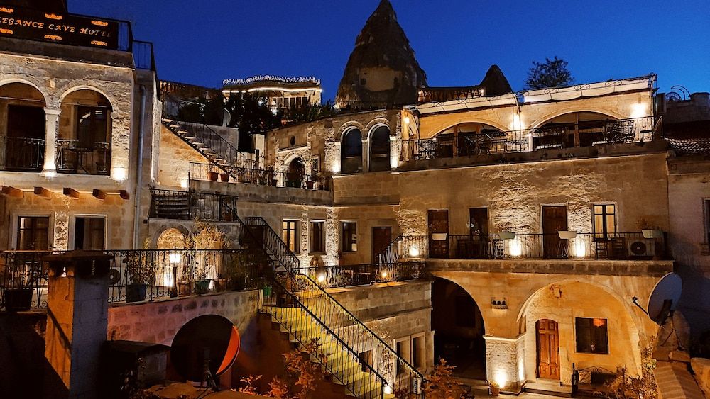 undefined Elegance Cave Suites 4