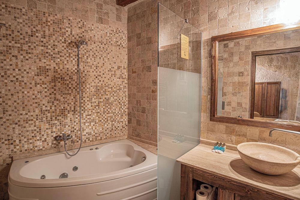 Elegance Cave Suites Deluxe Double Room 22