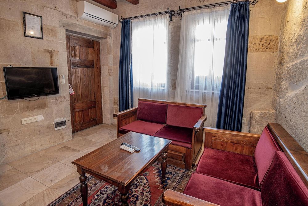 Elegance Cave Suites Deluxe Double Room 26