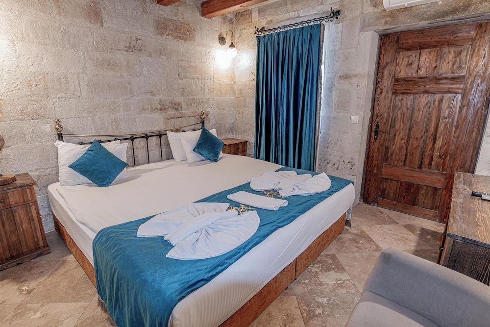 Elegance Cave Suites Standard Double Room, 1 Double Bed 2