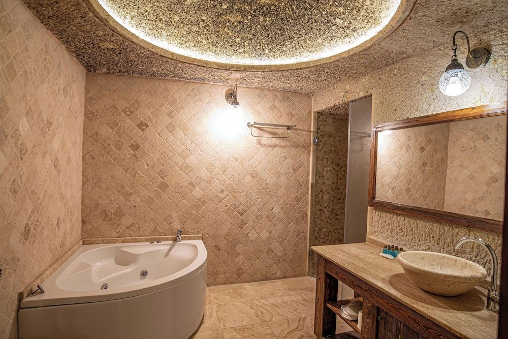 Elegance Cave Suites Deluxe Double Room 17