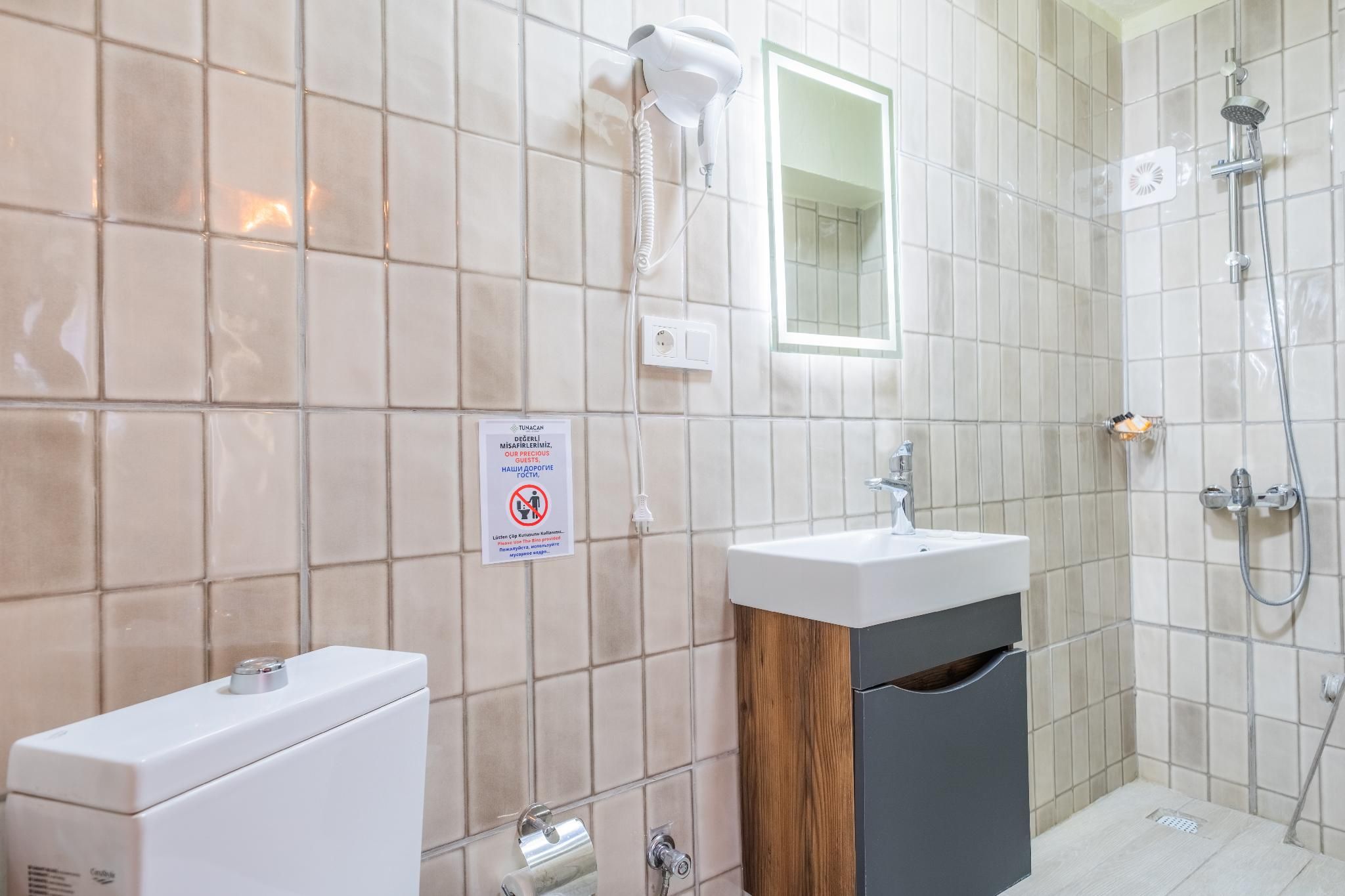 Tunacan Hotel Standard - 1 Double Bed with Balcony 3