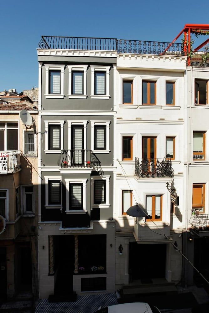 undefined Taksim Doorway Suites 5