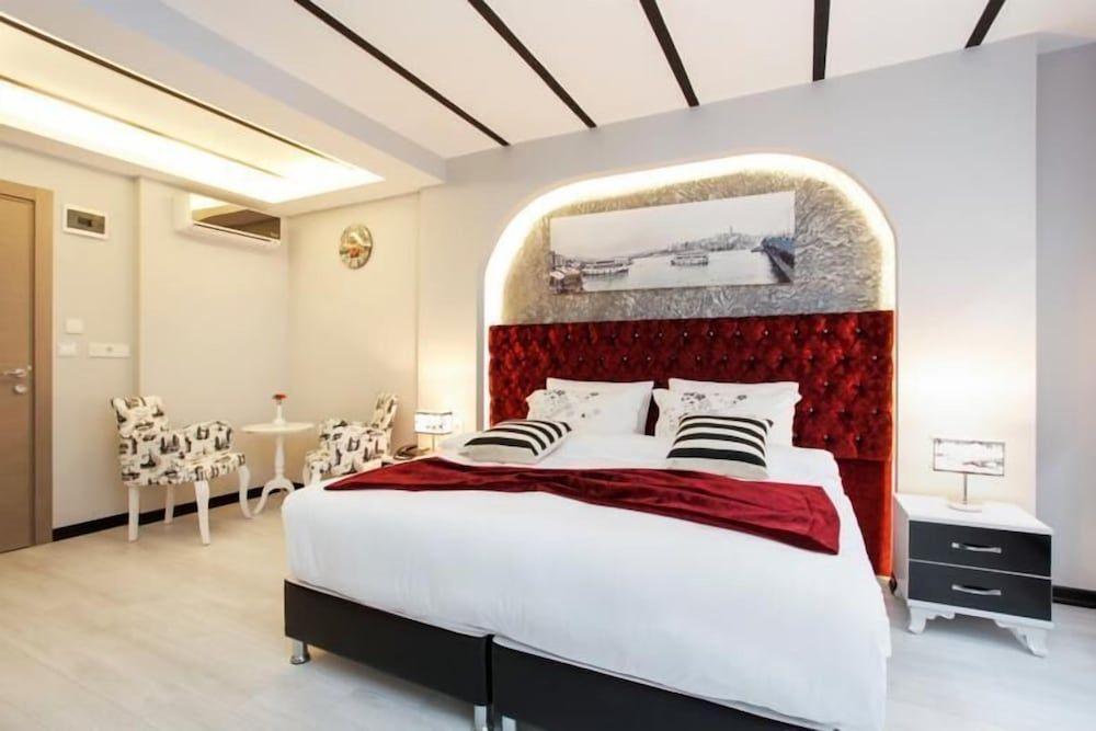 undefined Taksim Doorway Suites