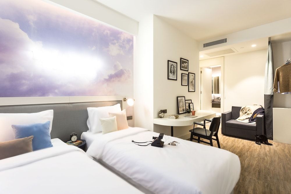 undefined Cloud7 Hotel