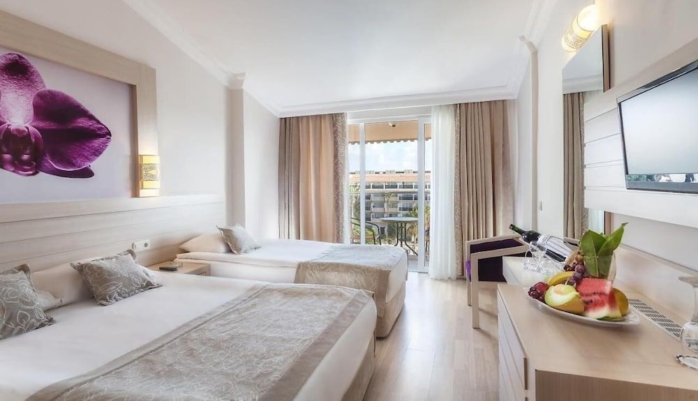 Seaden Corolla Hotel Comfort Room, Pool View 3