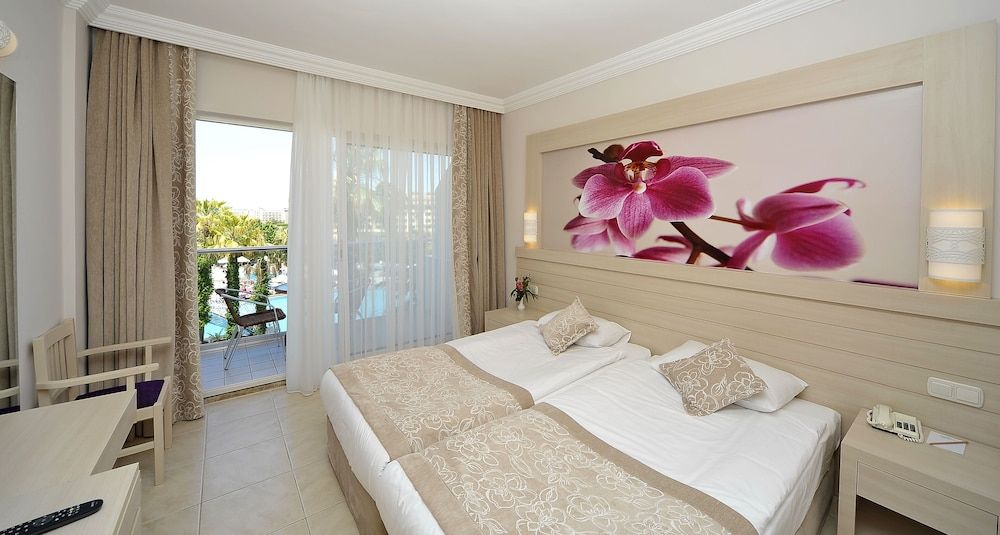 Seaden Corolla Hotel Standard Room, Non Smoking, Garden View 2