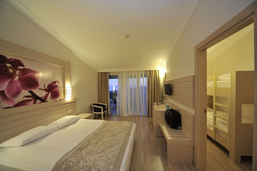 Seaden Corolla Hotel Family Room, 2 Bedrooms 2