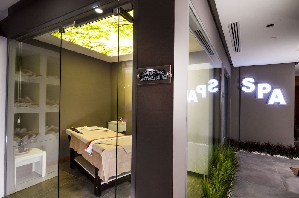 undefined Majura Hotel 6