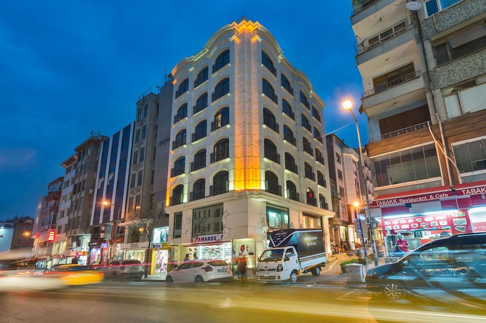 undefined Darkmen 2 Hotel 6