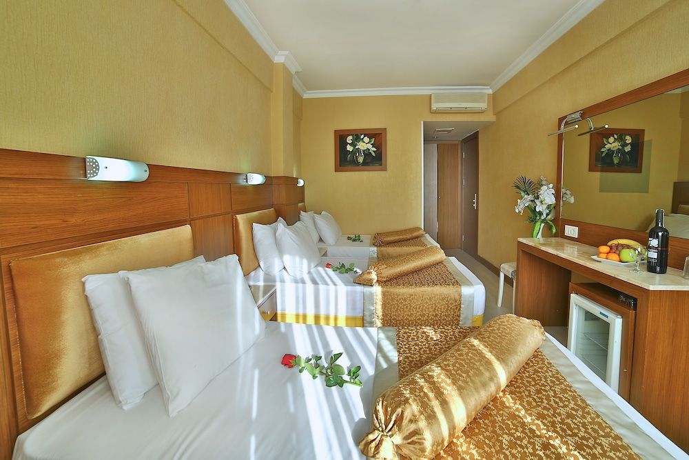 undefined The Center Hotel 2