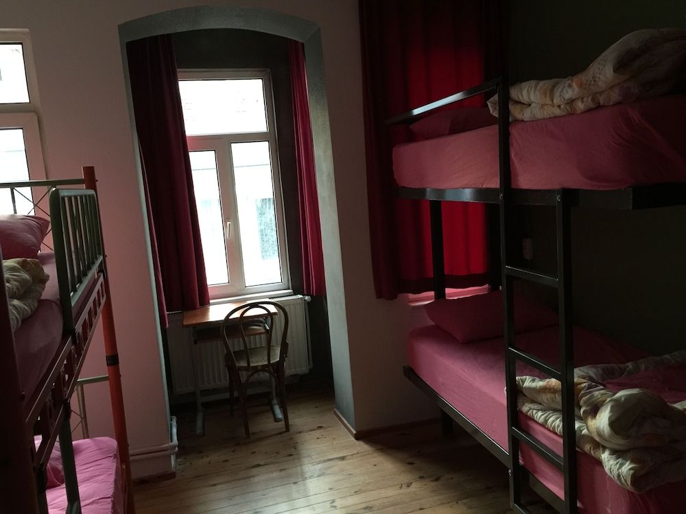 Innjoy Hostel - Adults Only Shared Dormitory, Women only (6 Beds) 2