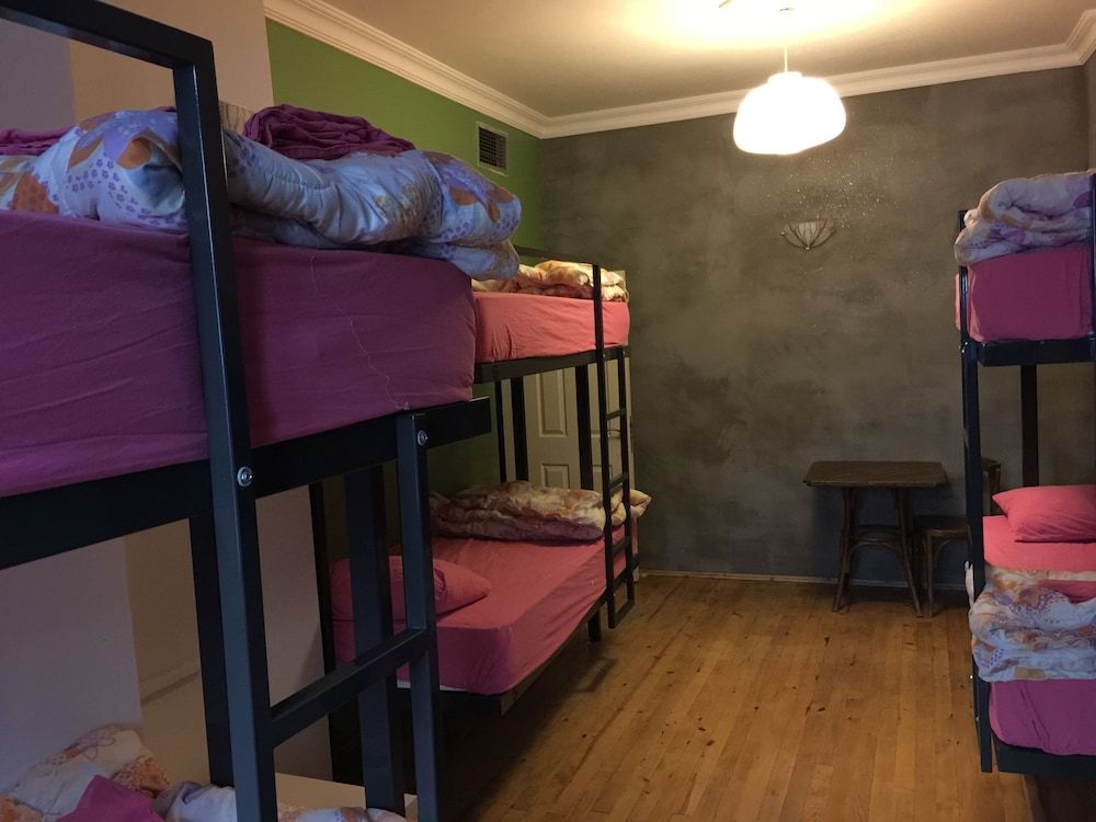 Innjoy Hostel - Adults Only Shared Dormitory, Mixed Dorm (6 Beds) 2