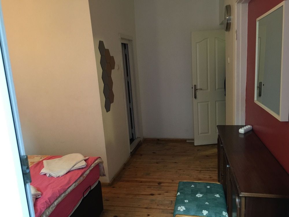 undefined Innjoy Hostel - Adults Only 6