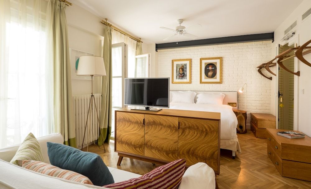 undefined Pera Neuf 10