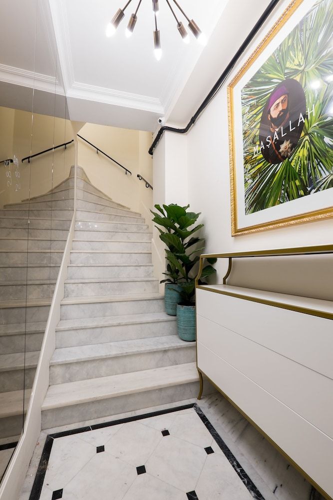 undefined Pera Neuf 8