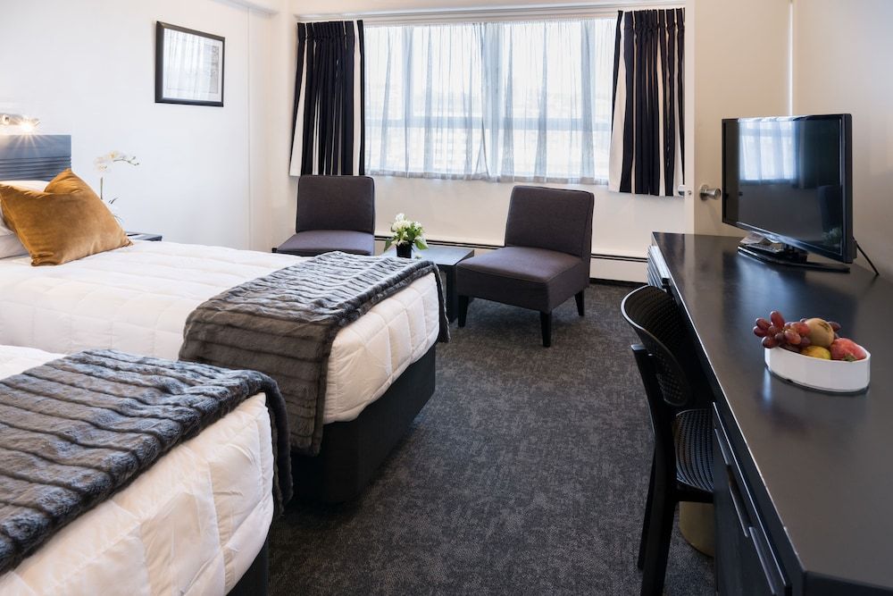 Bay Plaza Hotel Standard Twin Room 2