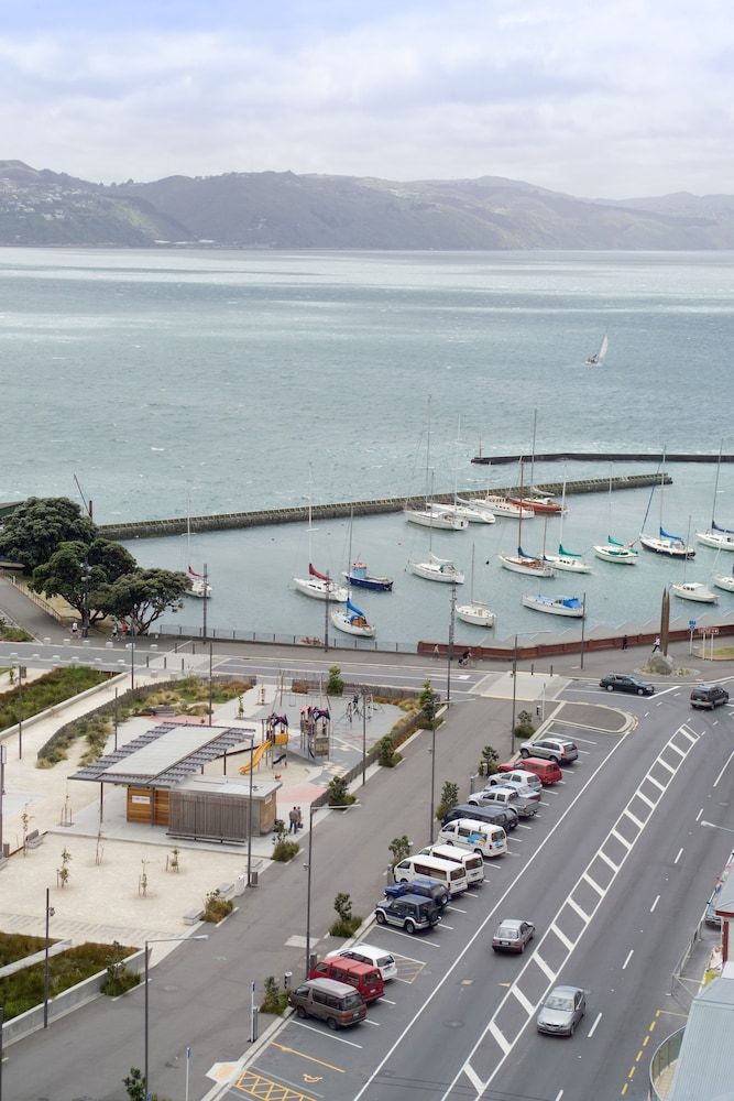 Bay Plaza Hotel Standard Double Room, 1 King Bed 4