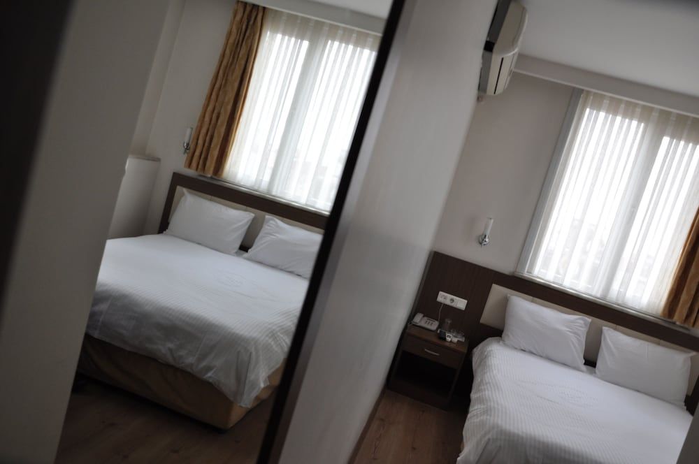 undefined Hivas Hotel 9