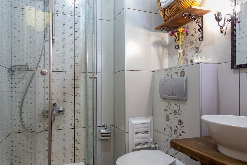 Sphendon Hotel Standard Double Room 11