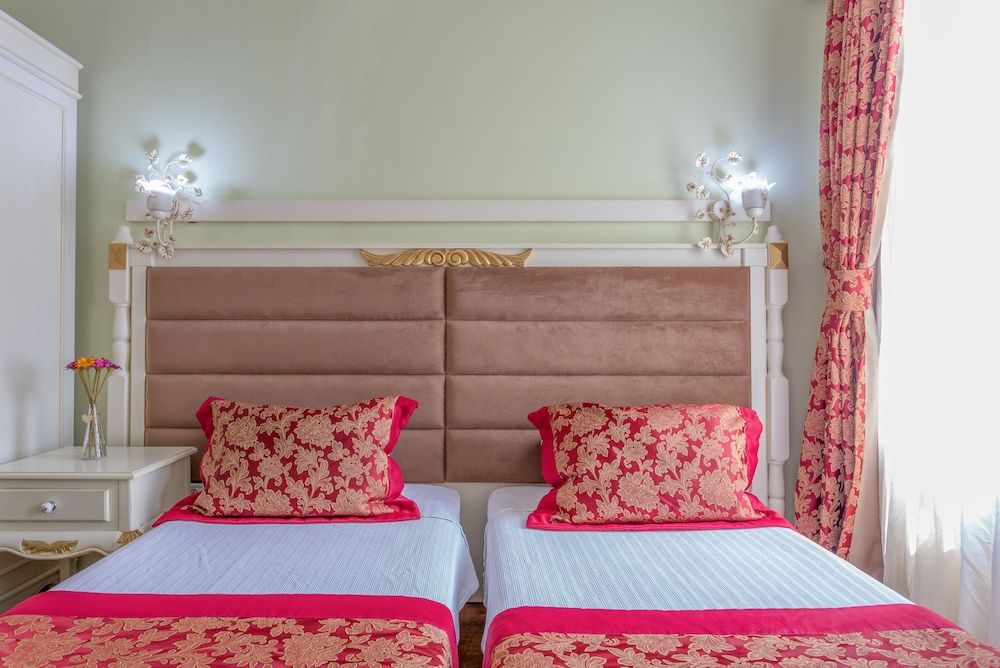 Sphendon Hotel Standard Double Room 2