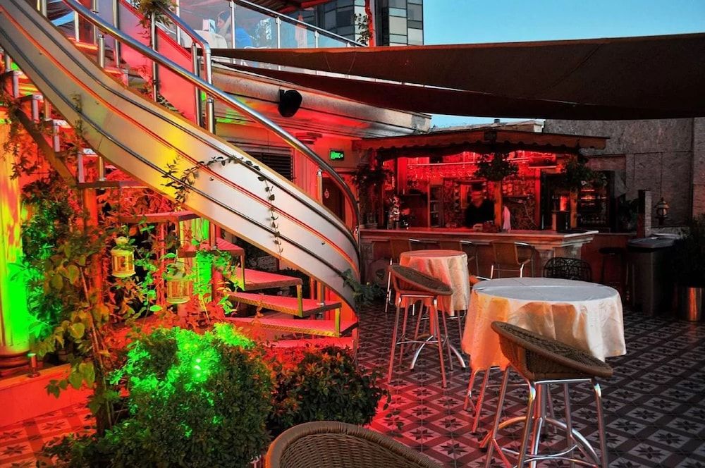 undefined Grand Hotel de Londres 10