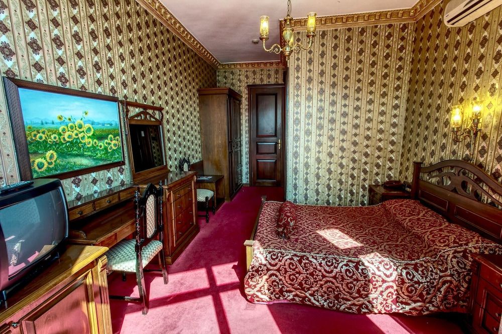 undefined Grand Hotel de Londres 4