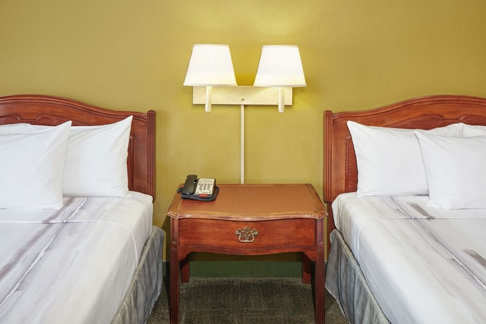 undefined Chicago Lake Shore Hotel 7