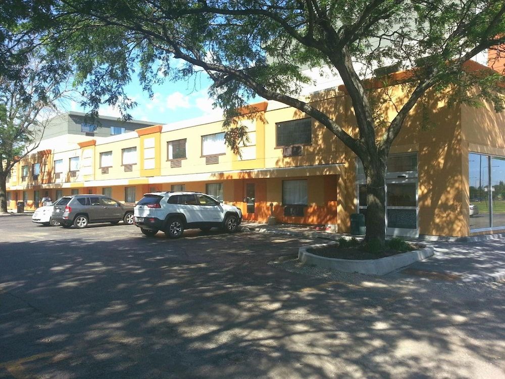 undefined Chicago Lake Shore Hotel 6