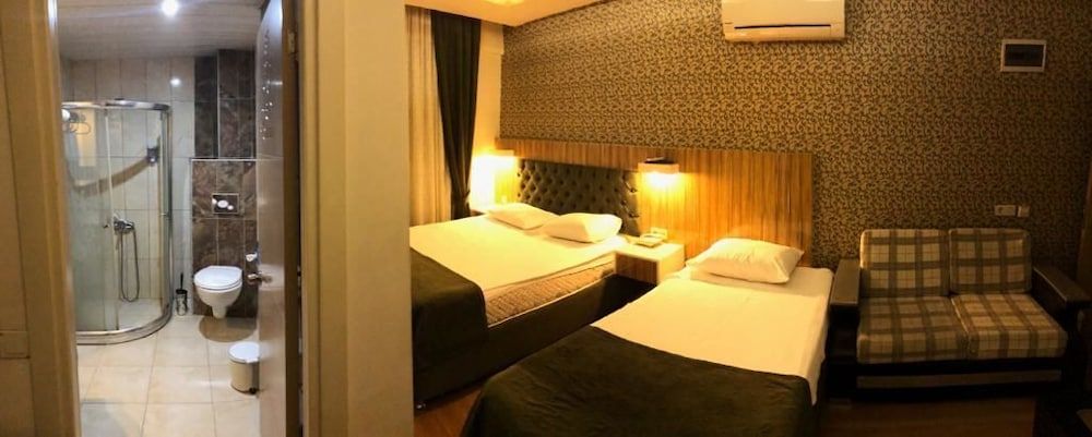 Grand Mardini Hotel Standard Room 8