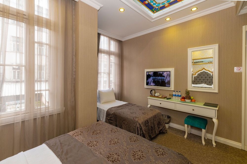 undefined Alpek Hotel 3