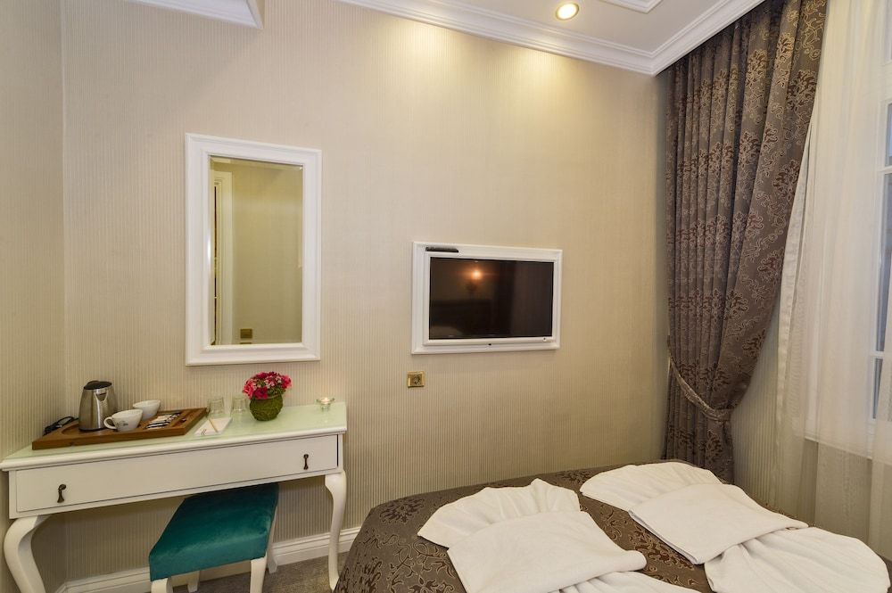 Alpek Hotel Economy Double Room 7
