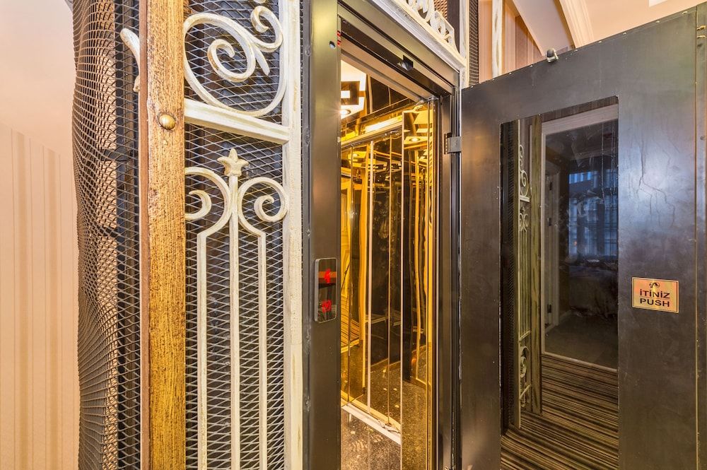 undefined Alpek Hotel 8