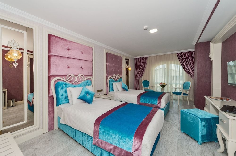 Marnas Hotels Deluxe Double or Twin Room 4