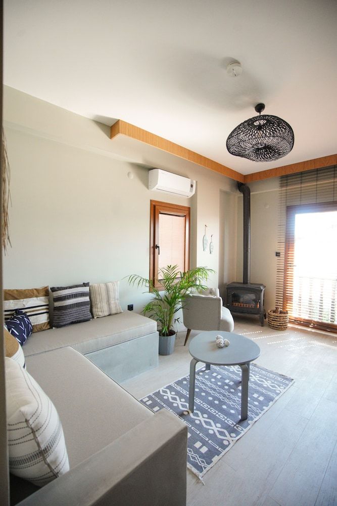 Alp Suites Mandalin Apartment, 2 Bedrooms, Partial Sea View 9