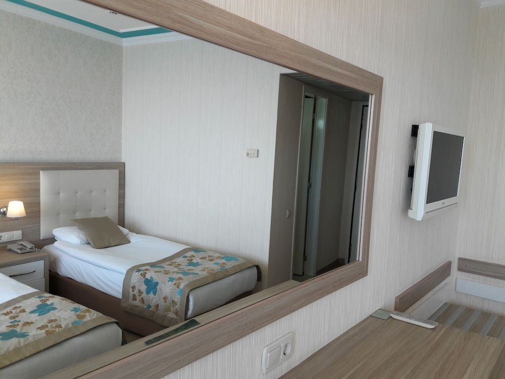 Cender Hotel Standard Double or Twin Room, 1 Bedroom, Balcony, Sea View 2