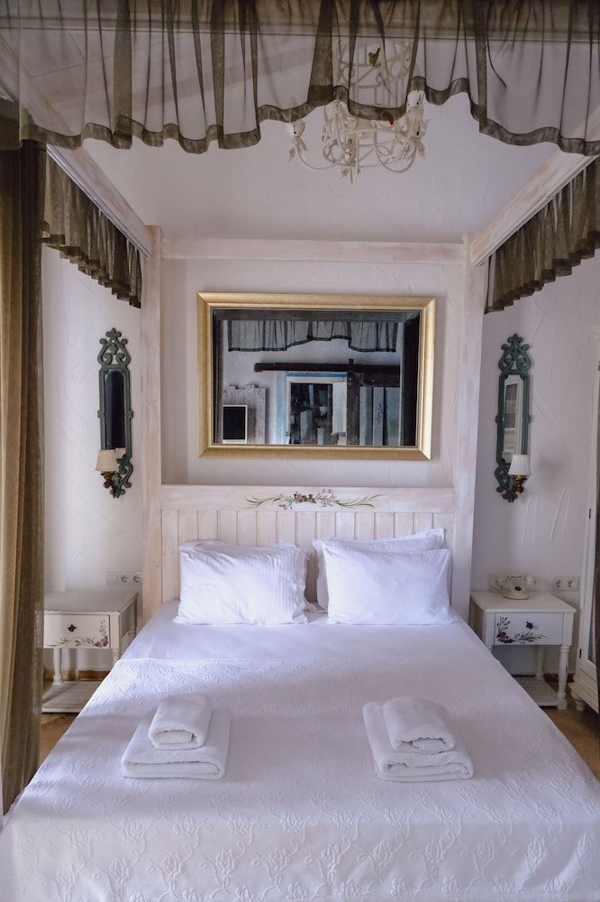 undefined Bay C Hotel 10