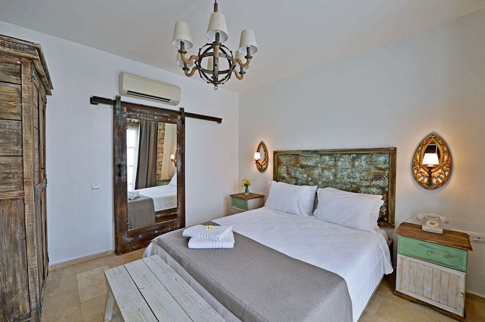 undefined Bay C Hotel 2