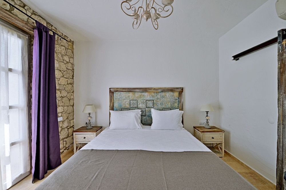 undefined Bay C Hotel 9