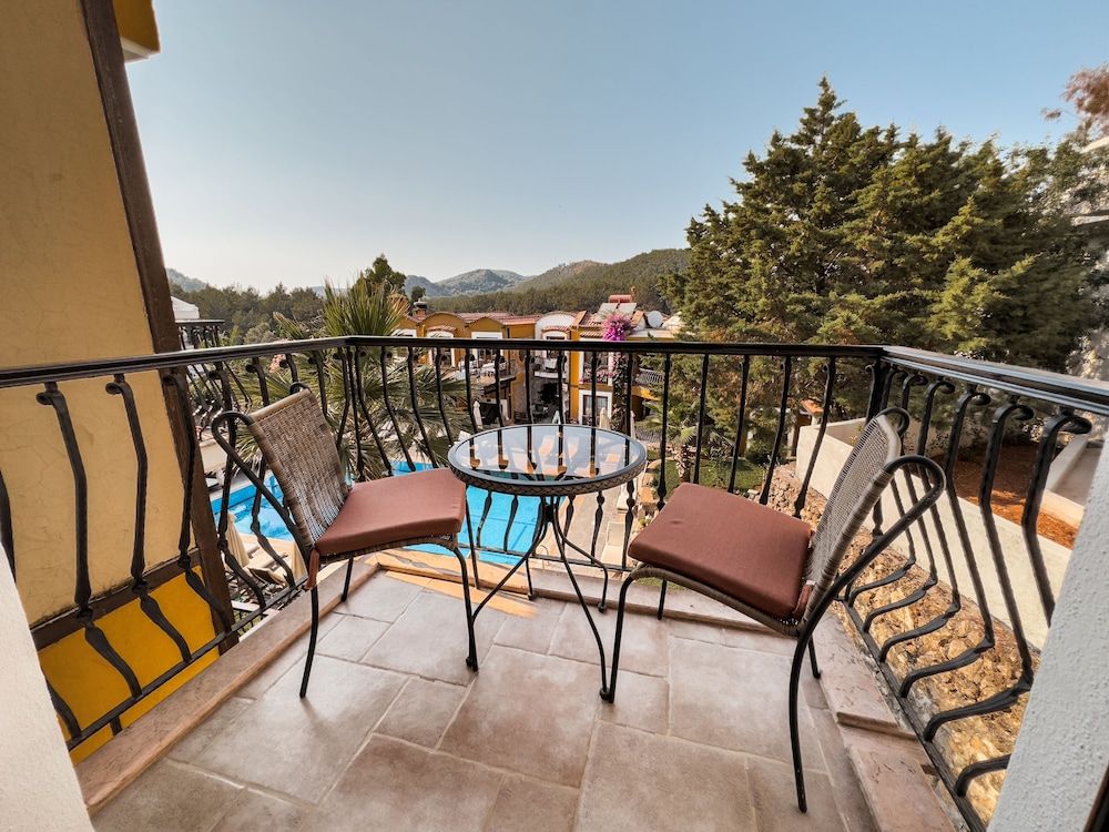 The Olive Tree Studios - Adults Only Standard Double or Twin Room 3