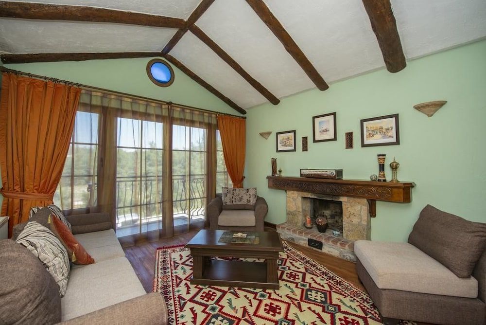 The Olive Tree Studios - Adults Only Cottage, 2 Bedrooms 10