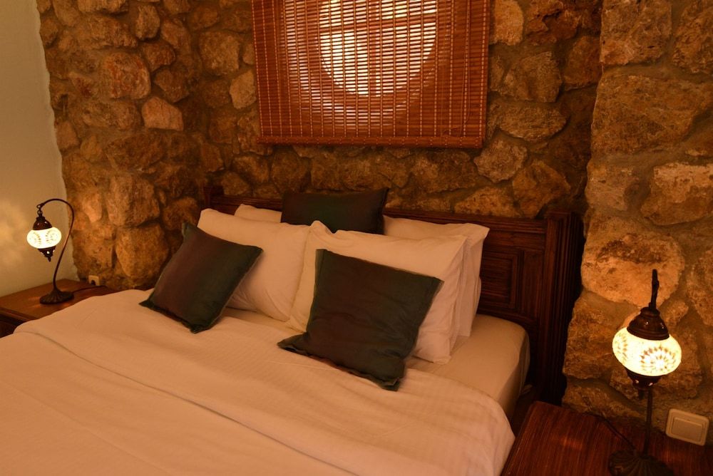 The Olive Tree Studios - Adults Only Cottage, 2 Bedrooms 3