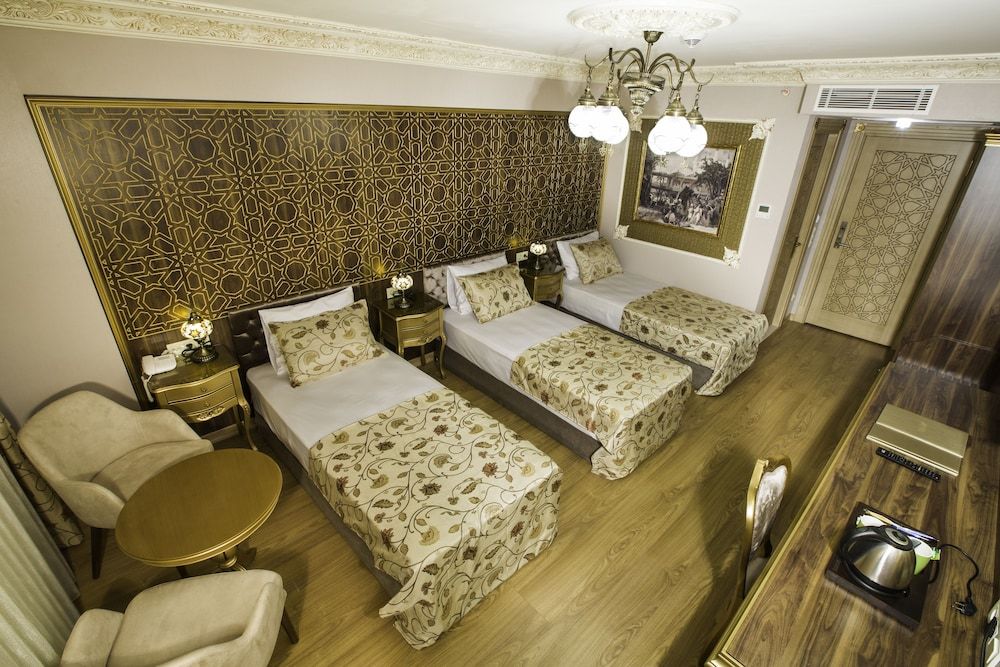 Phosphorion Hotel Deluxe Triple Room 2