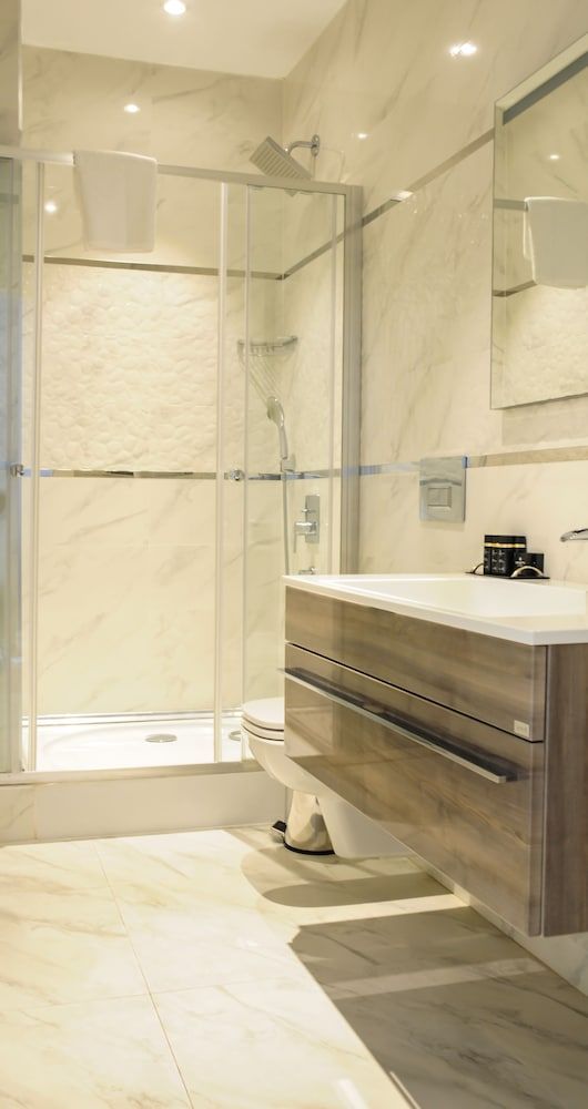 Dencity Hotel Standard Room 6