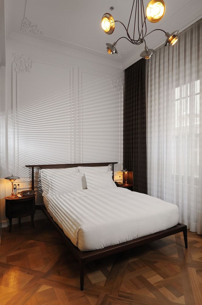 Georges Hotel Galata Deluxe Double Room 2