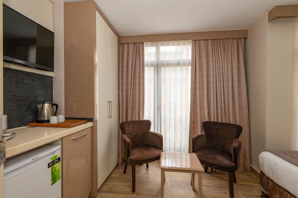 Taksim Peri Suite Deluxe Studio 12