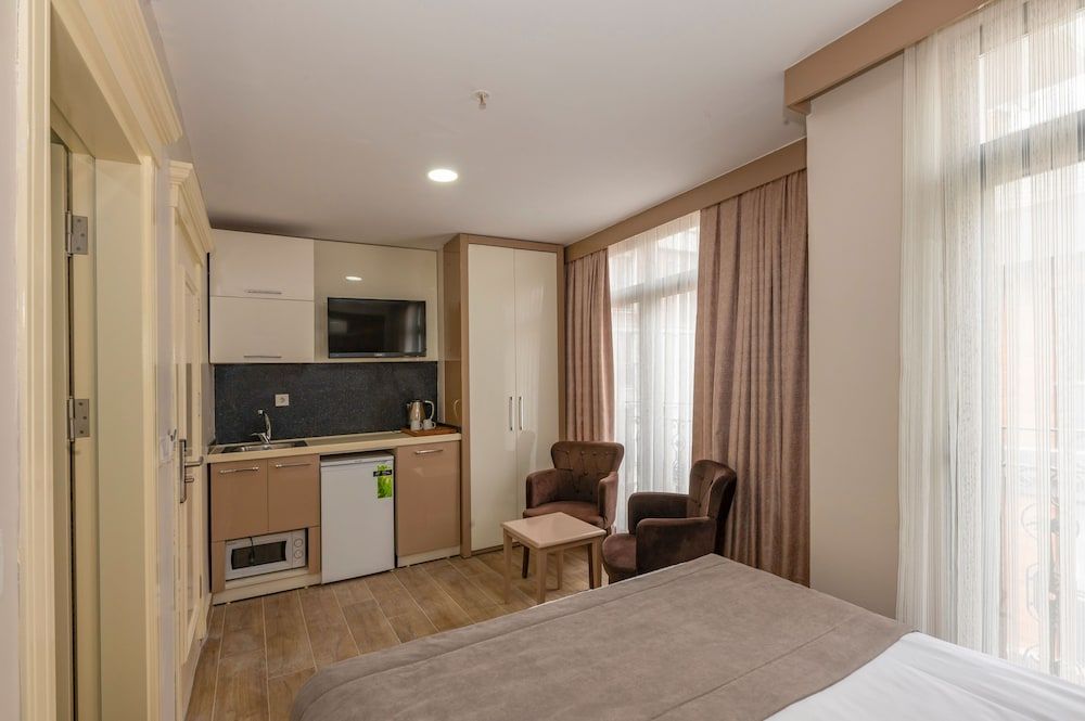 Taksim Peri Suite Deluxe Studio 11