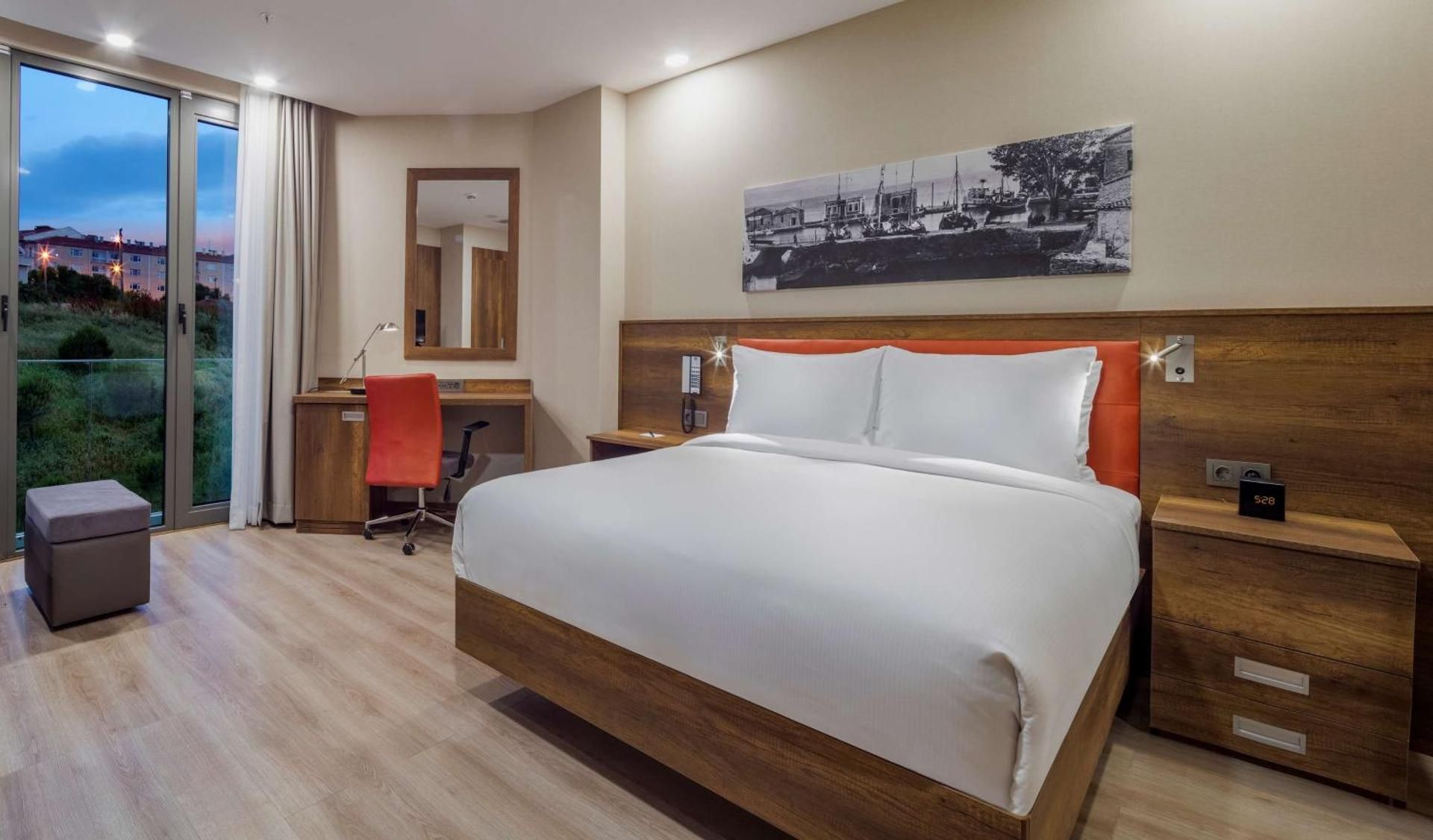 Hampton by Hilton Canakkale Gallipoli Queen Room with Sea View 3